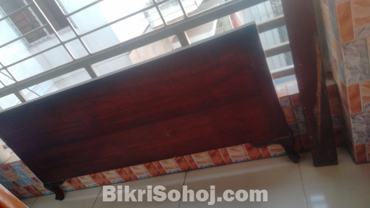 পুরাতন ডাবল খাট